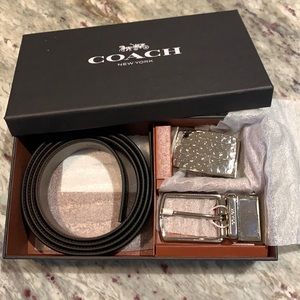 NWT reversible black/brown men’s Coach Belt